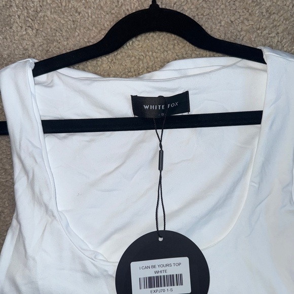 White fox white tank top in size small new with tag - Picture 8 of 8